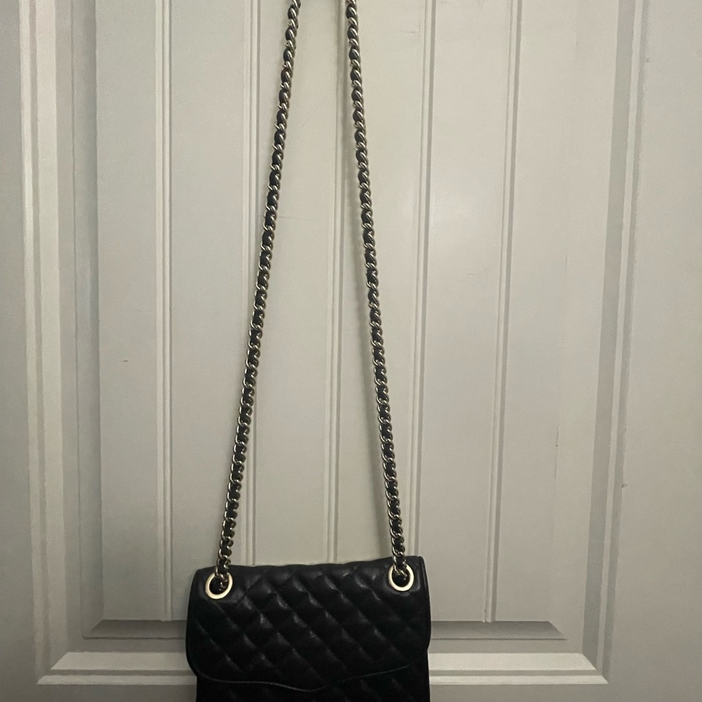 EUC Rebecca Minkoff Black Crossbody  with Quilted Leather & Silver Chain Strap.